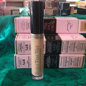 Too faced born this way Concealer